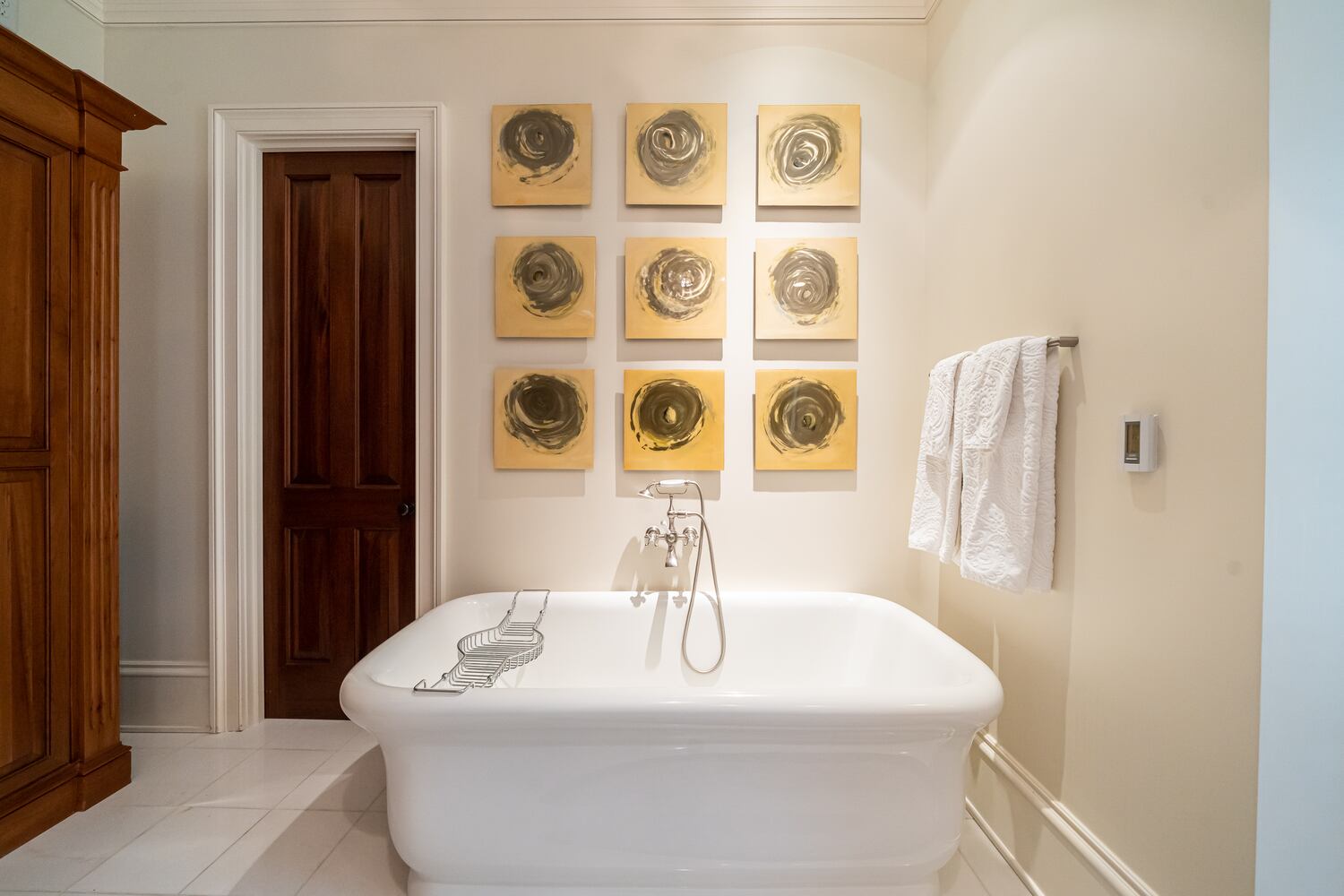 $5 million Buckhead bath
