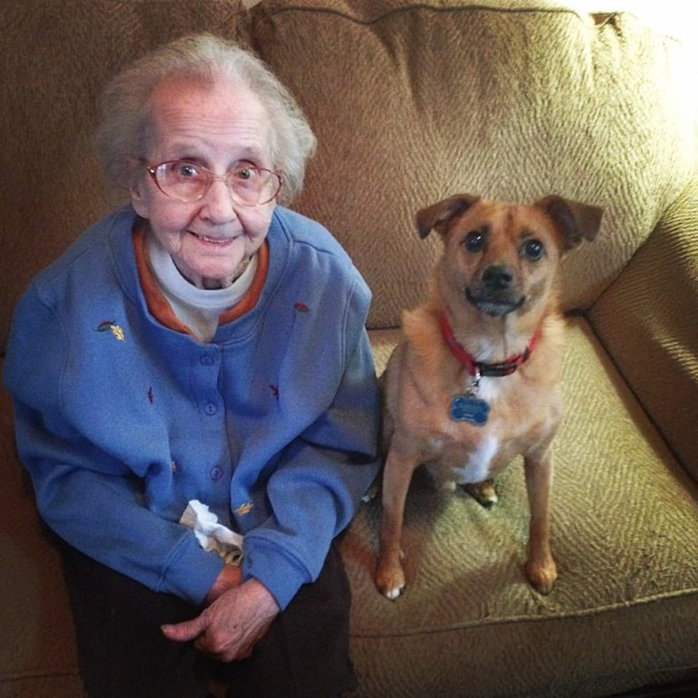 80-year-old Betty Simpson's great-grandson started documenting her battle with lung cancer on Instagram in January. @grandmabetty33 has since gone viral, with more than 284K followers.