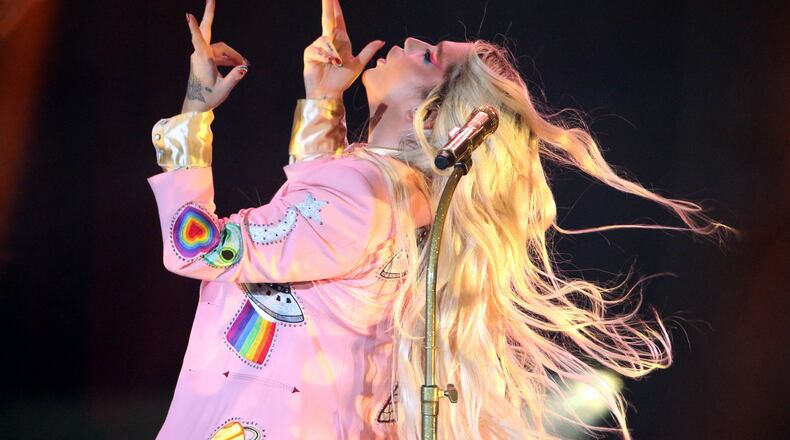 The super-colorful Kesha. Photo: Robb Cohen Photography & Video /RobbsPhotos.com