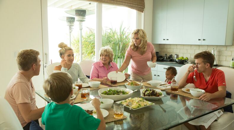 CHRISLEY KNOWS BEST -- Pictured: (l-r) -- (Photo by: Isabella Vosmikova/USA Network) CHRISLEY KNOWS BEST -- Pictured: (l-r) -- (Photo by: Isabella Vosmikova/USA Network)