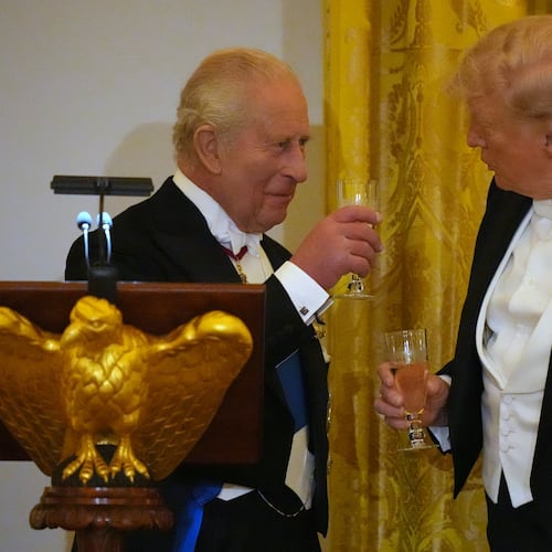 Britain's King Charles III toasts with President Donald Trump during a State Dinner with first lady Melania Trump and Queen Camilla in the East Room of the White House State Dinner Tuesday, April 28, 2026, in Washington. (AP Photo/Alex Brandon)