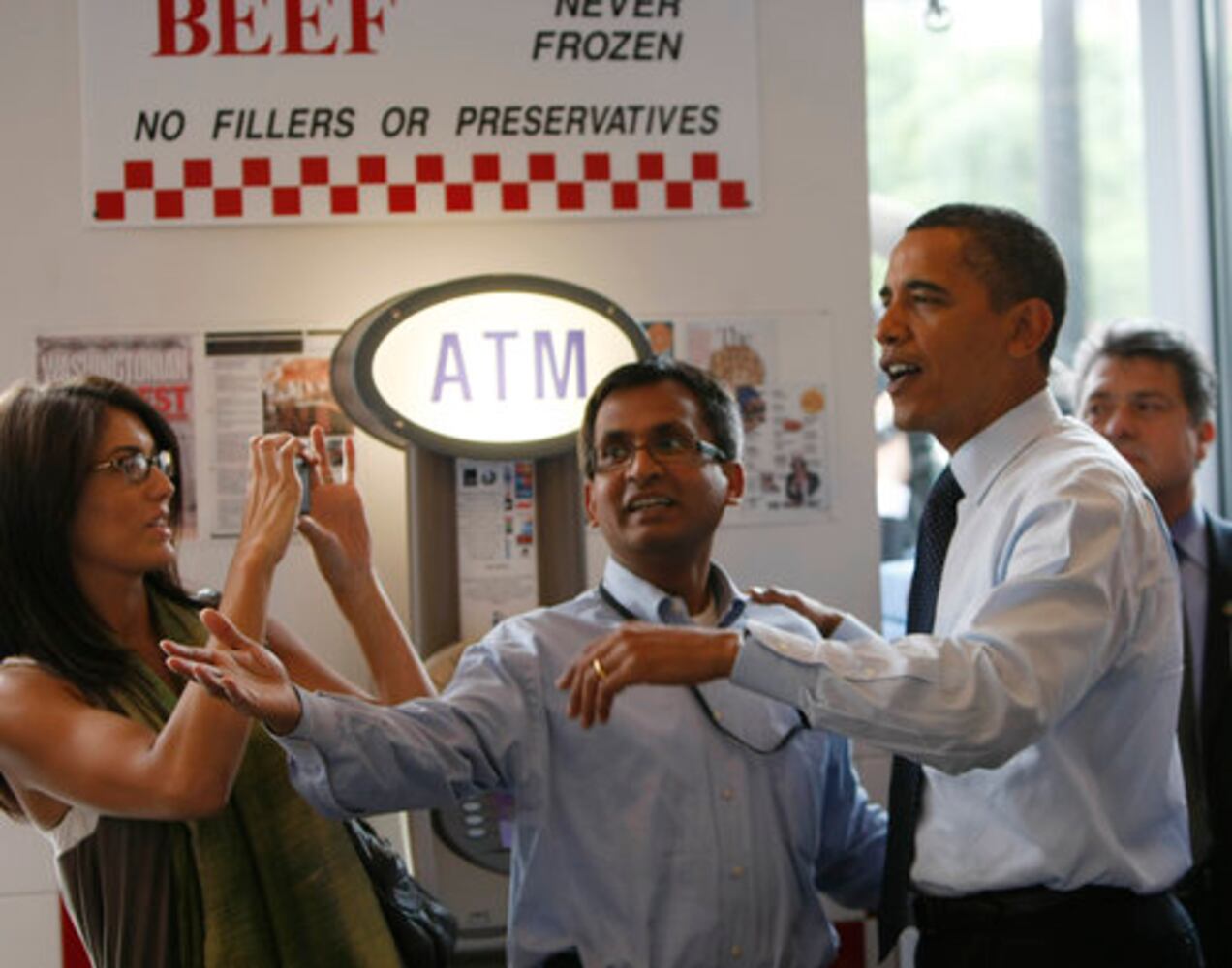 Obama gets a burger for lunch