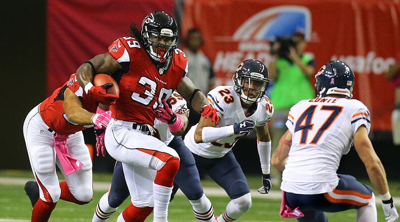 Falcons running back Steven Jackson (39) had six carries for 25 yards in Sunday's 27-13 loss to the Bears at Georgia Dome.