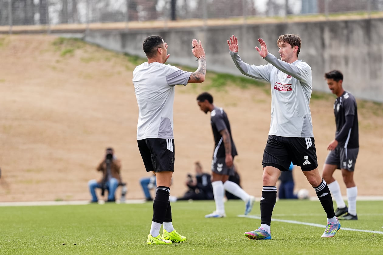 Atlanta United midfielder Alexey Miranchuk (right) celebrates after scoring a goal during the preseason match against Lexington Sporting Club at Children’s Healthcare of Atlanta Training Ground in Marietta, on Friday, January 30, 2026. (Matthew Dingle/Atlanta United)