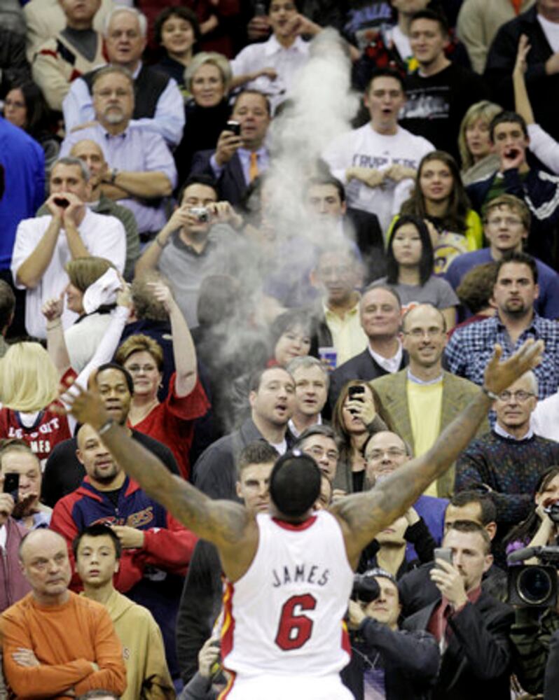 LeBron James returns to Cleveland