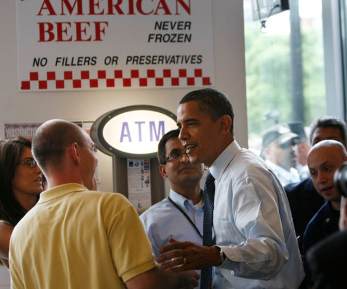 Obama gets a burger for lunch