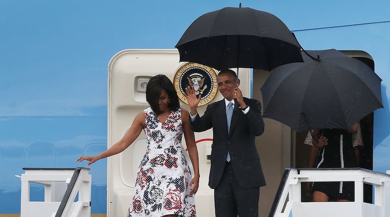 HAVANA, CUBA - MARCH 20: First lady Michelle Obama, President Barack Obama, Malia Obama and Sasha Obama arrive at Jose Marti International Airport for a 48-hour visit on Airforce One March 20, 2016 in Havana, Cuba. Obama is the first President in nearly 90 years to visit Cuba, the last one being Calvin Coolidge. (Photo by Joe Raedle/Getty Images)