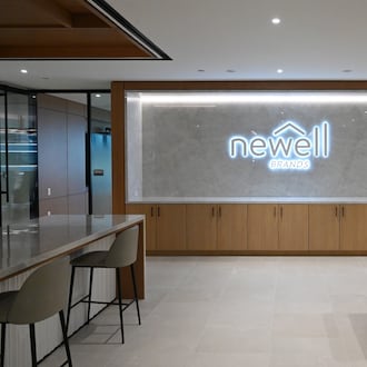 Newell Brands, a Fortune 500 company, moved its headquarters a few miles to the Queen Tower at Concourse Office Park in Sandy Springs in the summer of 2025. Shown is an interior at the 180,000-square-foot facility. (Hyosub Shin/AJC)