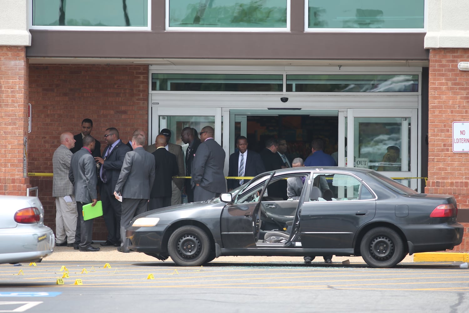 Child shot outside DeKalb Kroger