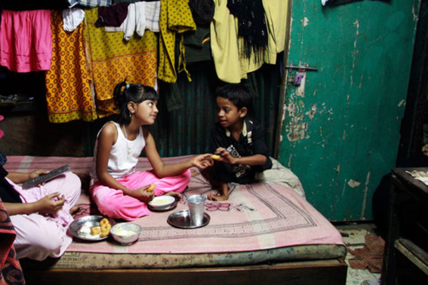 India's 'Slumdog' child actors lead lives of glamour, poverty