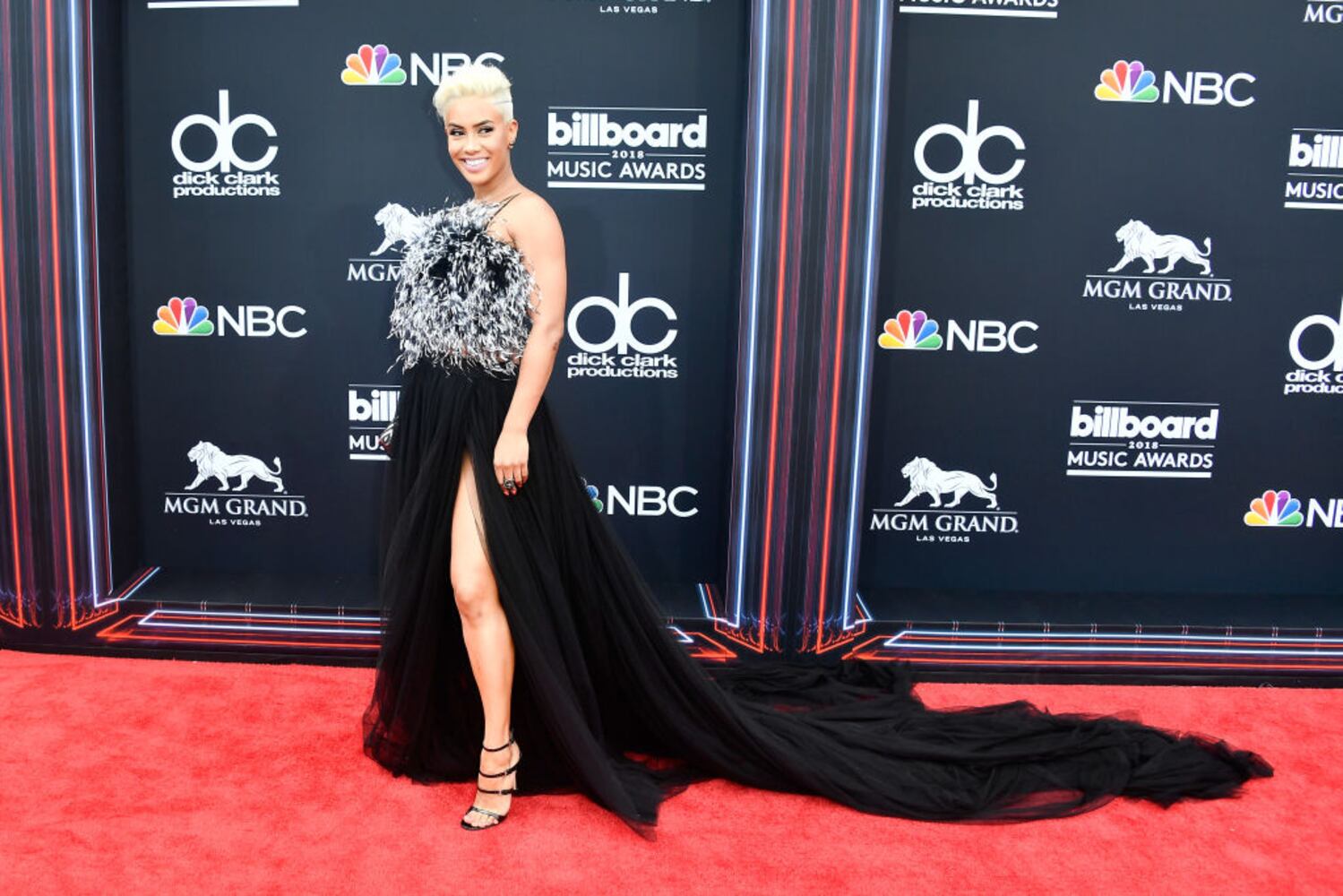 2018 billboard music awards red carpet