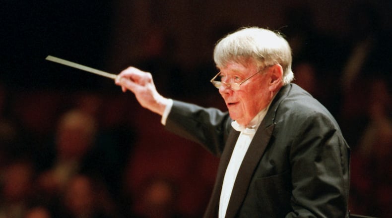 971113  - ATLANTA, GA -- Robert Shaw conducts the Atlanta Symphony Orchestra and Chorus on Thursday night, November 13, 1997 at the Woodruff Arts Center Symphony Hall. (Celine Bufkin/AJC staff)