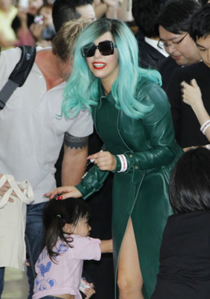 Lady Gaga goes green in Japan