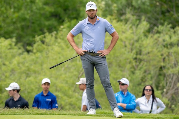 Sam Burns looks at his putt on the 6th hole in the final round of the Canadian Open golf tournament in Caledon, Ontario, Sunday, June 8, 2025. (Frank Gunn/The Canadian Press via AP)