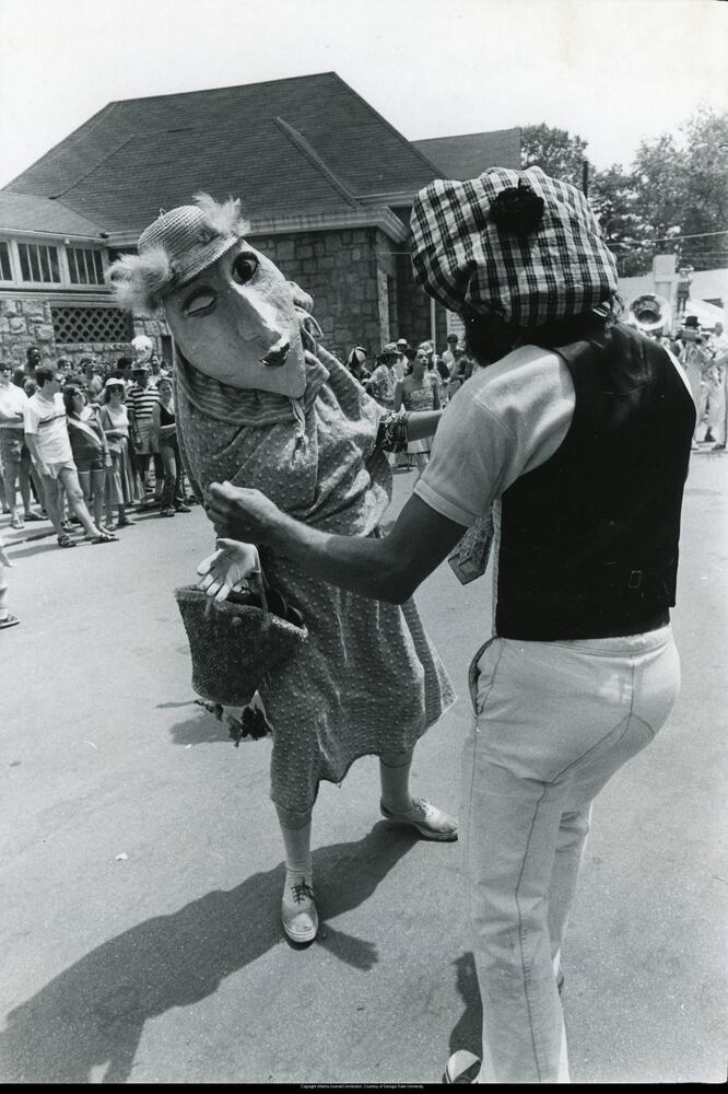 Flashback Fotos: Atlanta's Seed & Feed Marching Abominable band