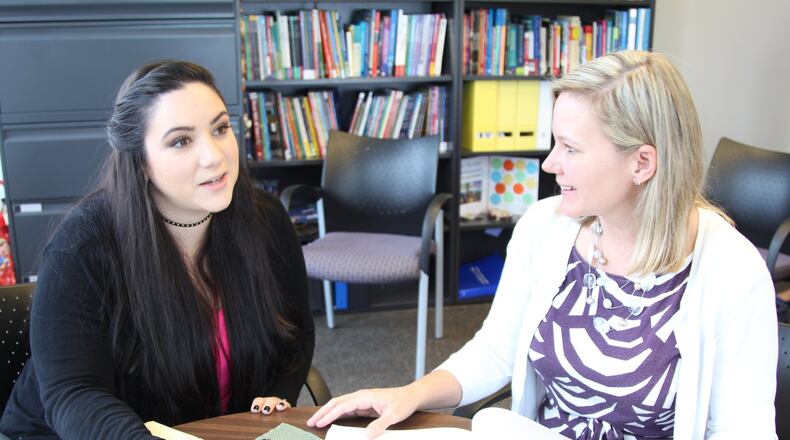 María Alejandra Tortolero with Alison Camacho from Intensive English Program offered through Georgia State University. Samantha Díaz Roberts/MundoHispanico