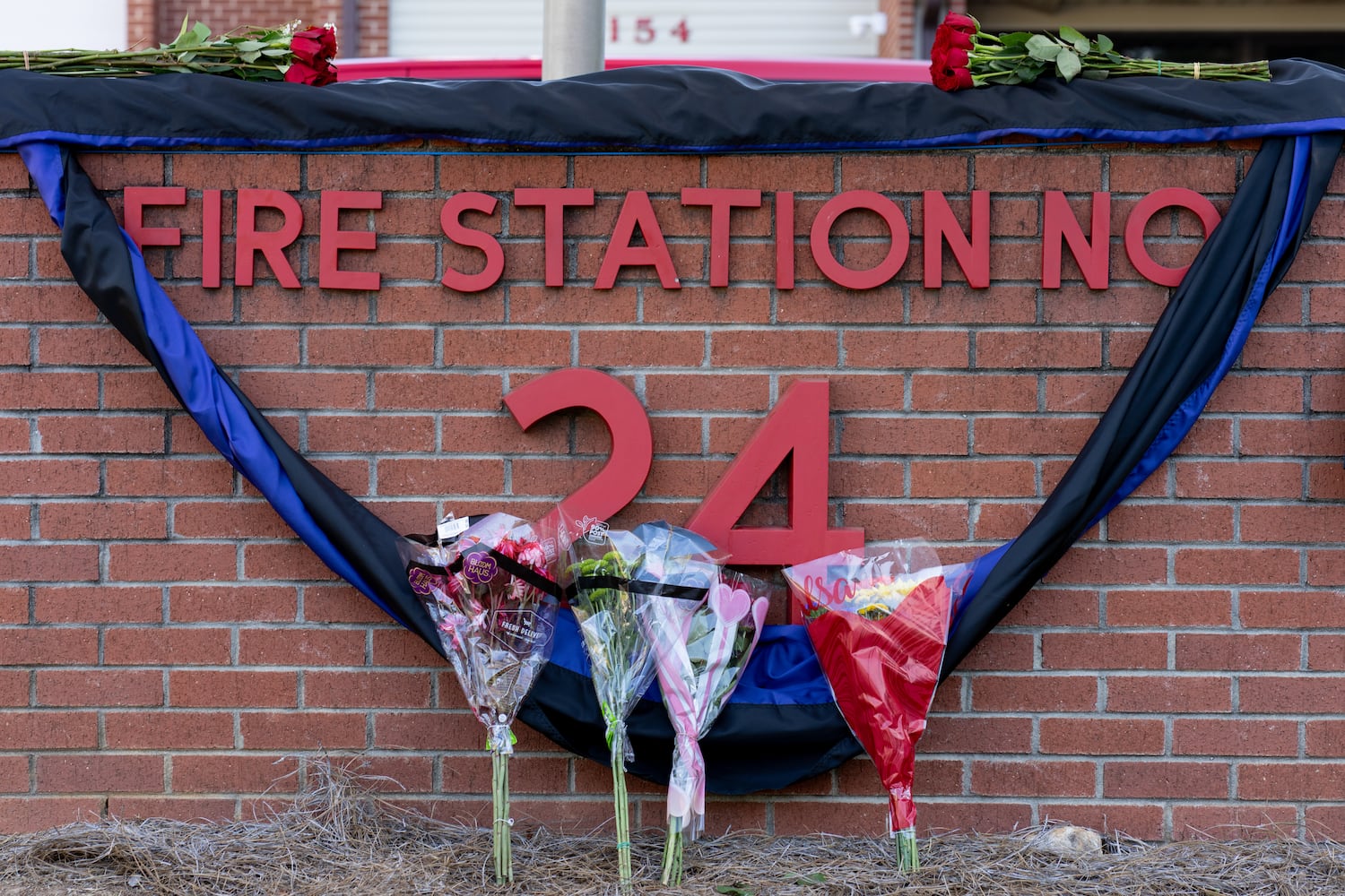 Fallen Dekalb County Firefighter Preston Fant arrives at West Cobb Funeral Home