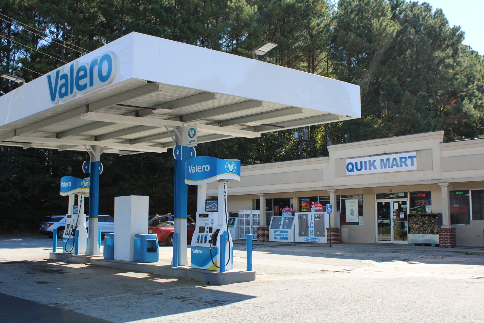 One lucky lottery player won the Powerball at this Quik Mart at a Valero gas station in Buford, Georgia, as seen on Thursday, Oct. 24, 2024. (Taylor Croft/taylor.croft@ajc.com)