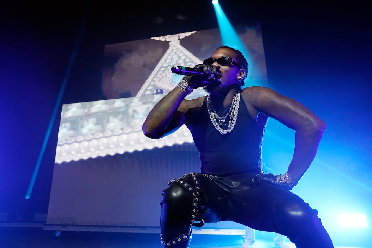 Rapper Offset makes a guest appearance during Metro Boomin's set at Billboard R&B Hip-Hop Live, a celebration of the 50th anniversary of hip-hop, at The Novo, in Los Angeles, Aug. 8, 2023. (Chris Pizzello/AP File)