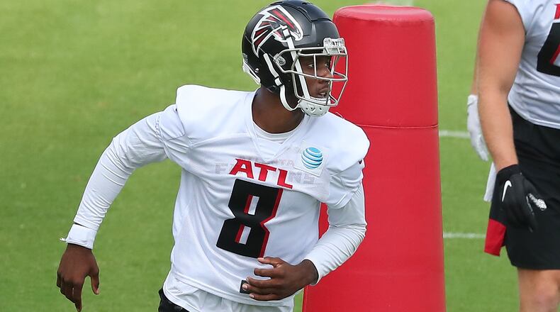 Falcons tight ends Kyle Pitts runs a drill during team practice at minicamp Wednesday, June 10, 2021, in Flowery Branch. (Curtis Compton / Curtis.Compton@ajc.com)