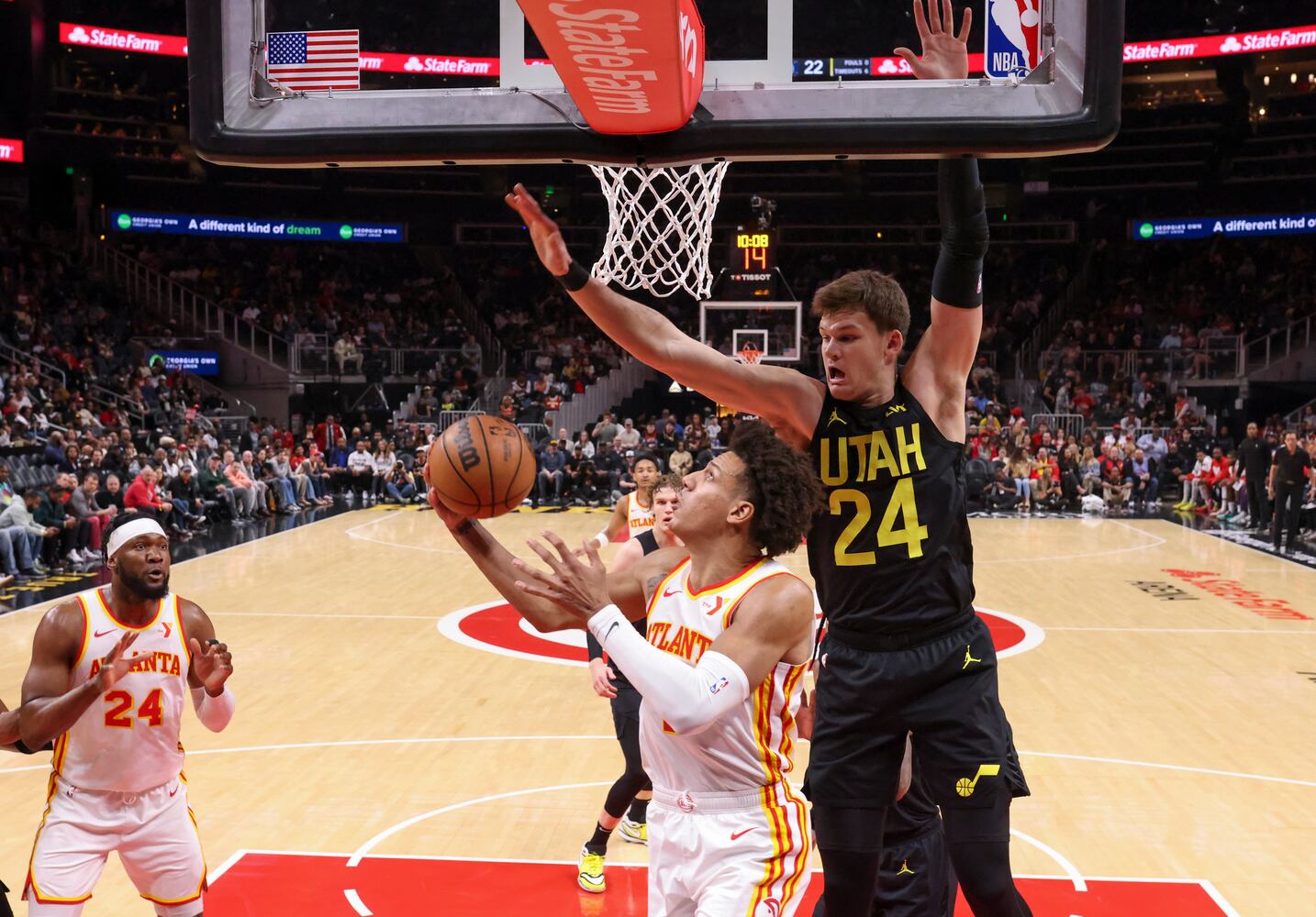 022824 hawks photo