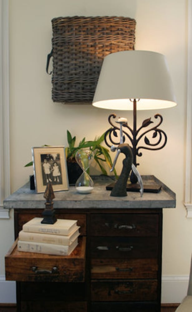 Latin family's mementos spice up home