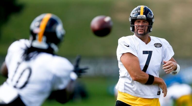 Pittsburgh Steelers quarterback Ben Roethlisberger (7) throws a pass to wide receiver Martavis Bryant (10) at practice during NFL football training camp in Latrobe, Pa., Wednesday, Aug. 16, 2017 . (AP Photo/Keith Srakocic)