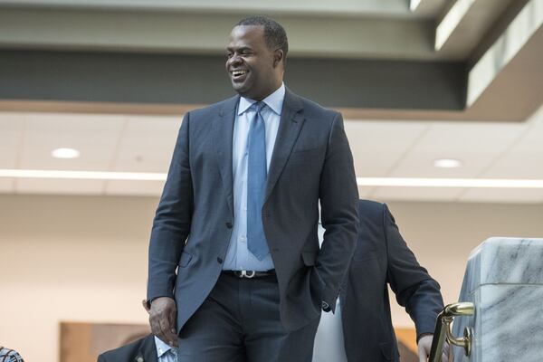 Atlanta Mayor Kasim Reed smiles as people gathered in the atrium of Atlanta City Hall in December 2017. ALYSSA POINTER/ALYSSA.POINTER@AJC.COM