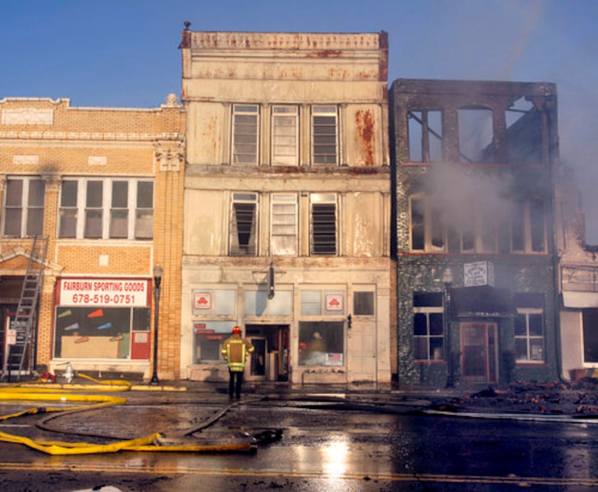 Fire near downtown Fairburn