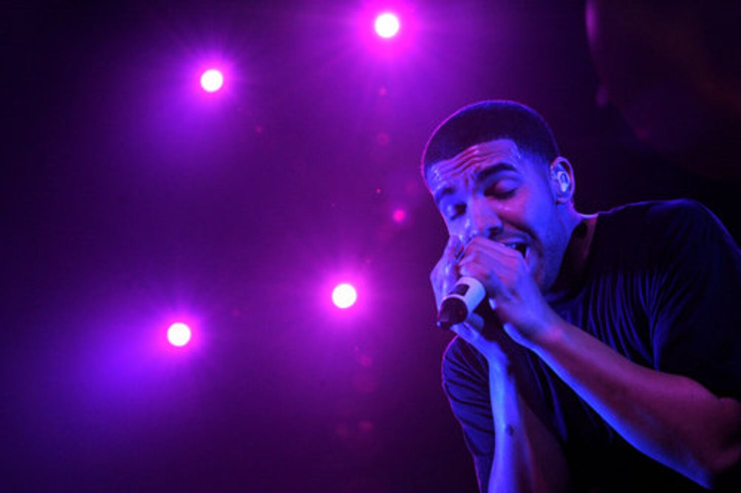 Drake performs at the Fox Theatre