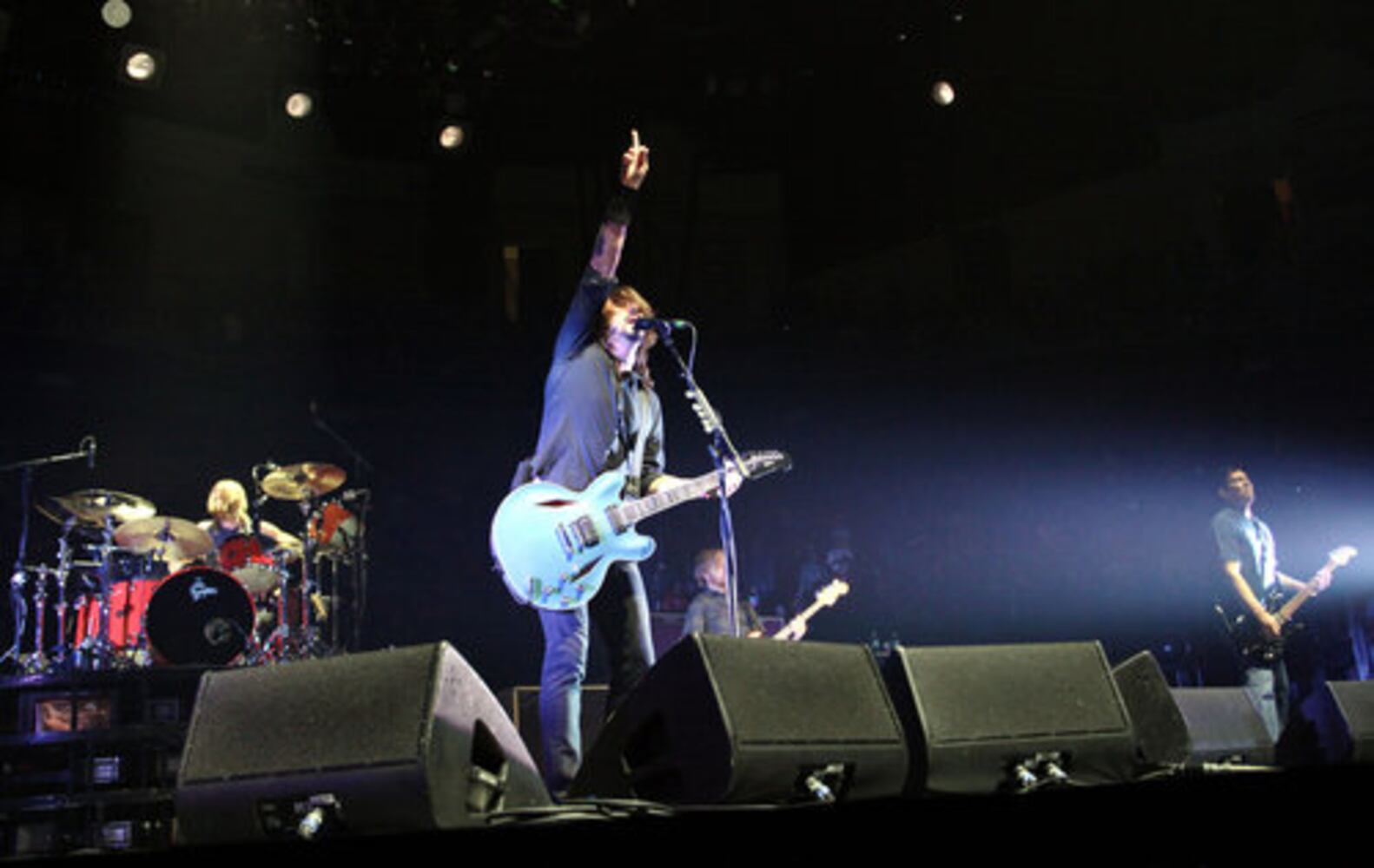 Foo Fighters play to sold-out Gwinnett Arena