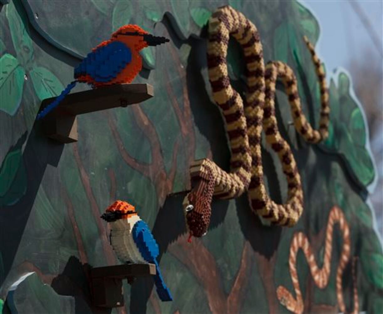 Zoo animals made of Legos