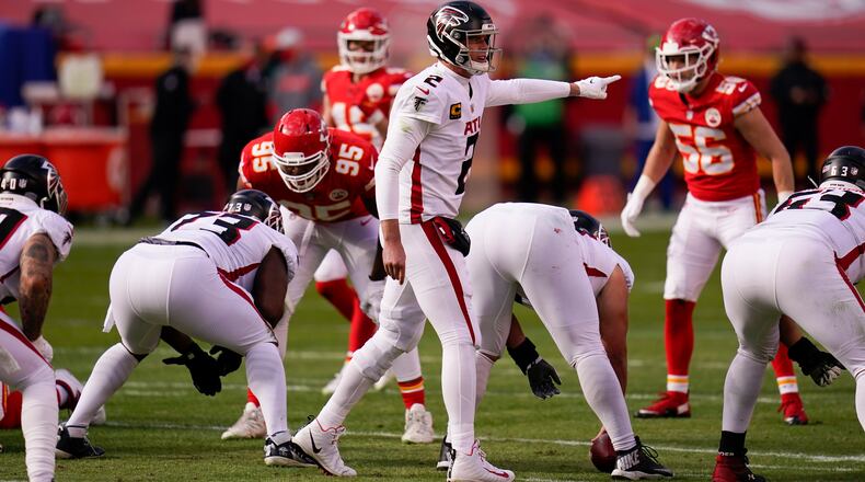 Atlanta Falcons quarterback Matt Ryan (2) calls a play at the line of scrimmage during the first half against the Kansas City Chiefs, Sunday, Dec. 27, 2020, in Kansas City, Mo. (Jeff Roberson/AP)