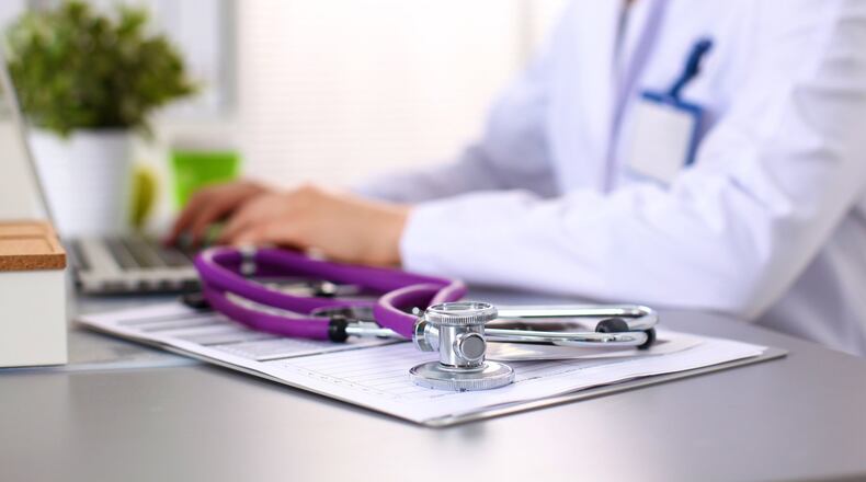 The influential Leapfrog Group, which grades nearly 2,000 U.S. hospitals, is launching a national survey to evaluate the safety and quality of up to 5,600 surgery centers. (Dreamstime/TNS)