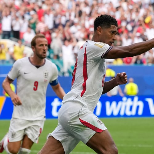 England's Jude Bellingham celebrates after scoring his side's first goal during the World Cup quarterfinal soccer match between Norway and England in Miami Gardens, Fla., Saturday, July 11, 2026. (AP Photo/Rebecca Blackwell)