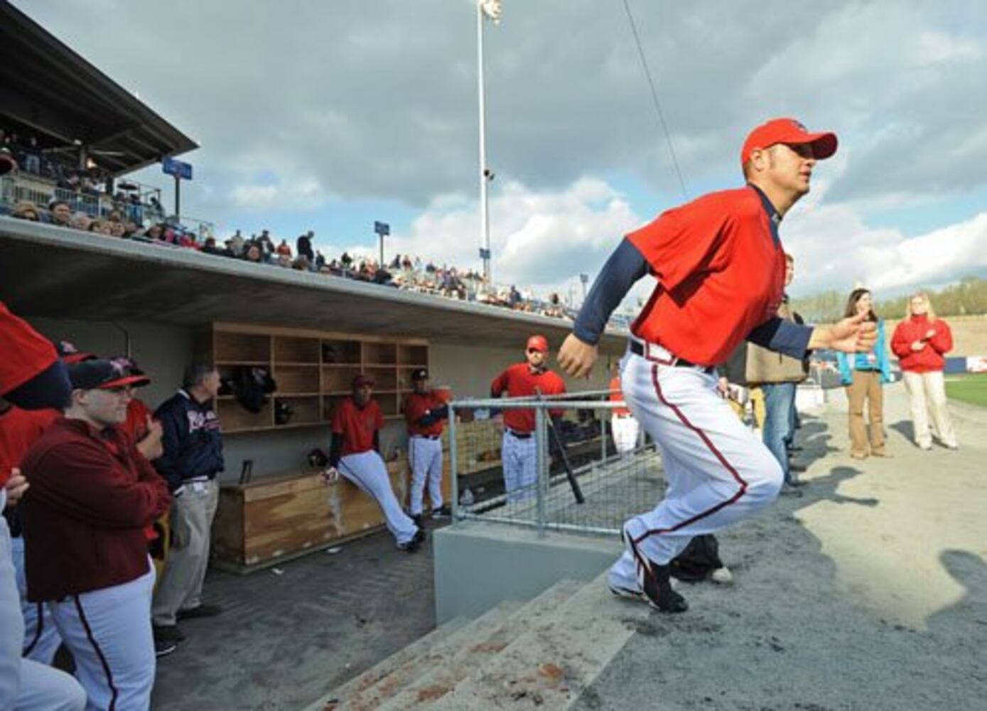 Tom Glavine practices with Gwinnett Braves
