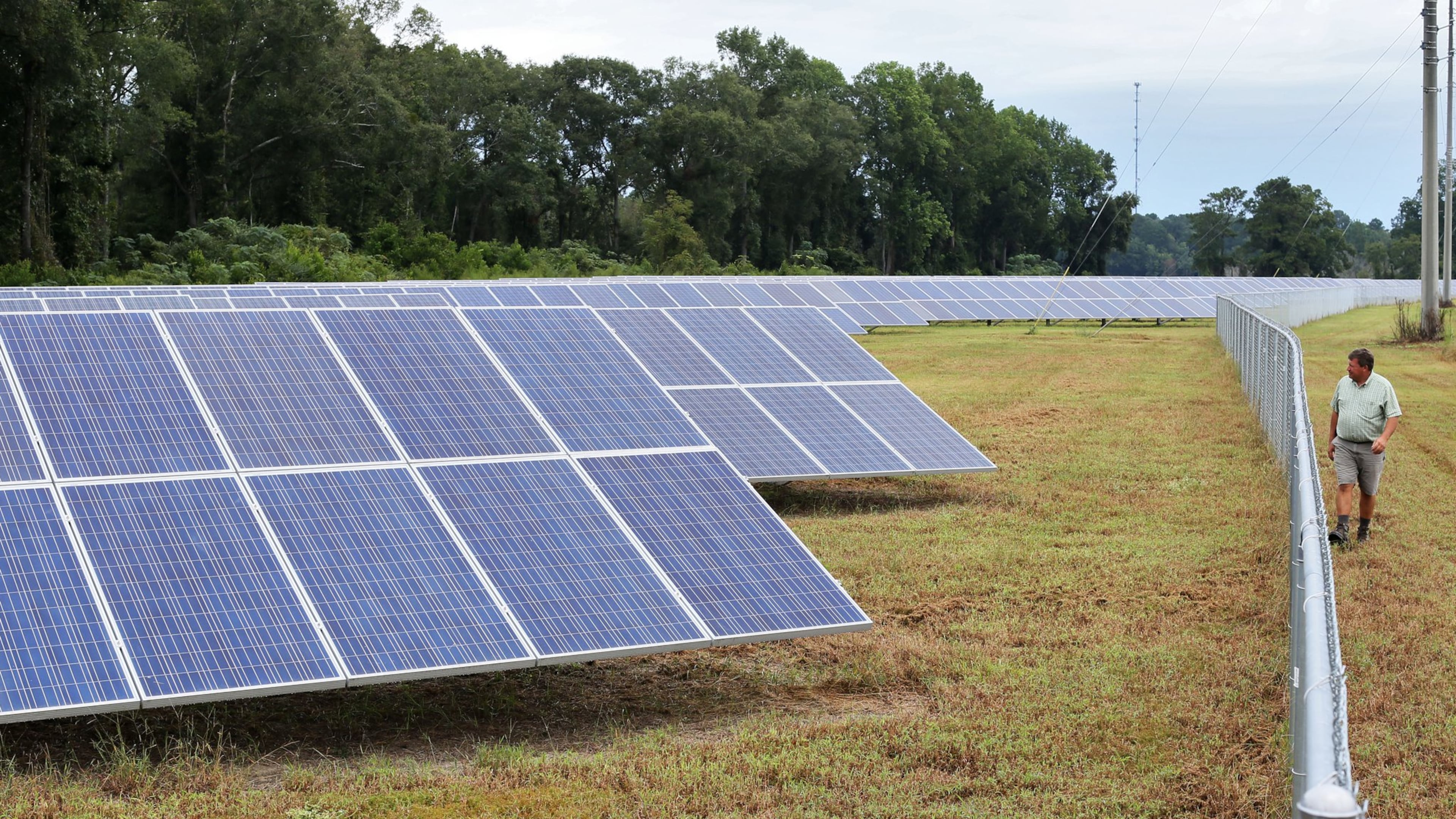 The Southeast historically has lagged the rest of the country in adding solar to the power grid. But the region has seen a surge in the renewable energy source. (Bob Andres/AJC)