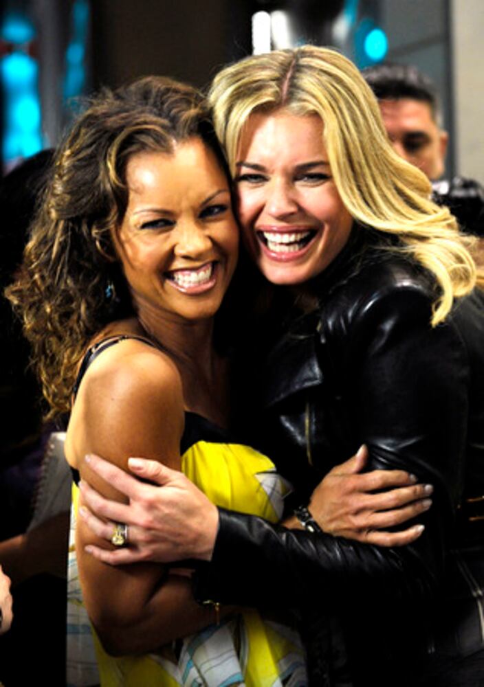Rebecca Romijn hosts "Hollywood Glam" party