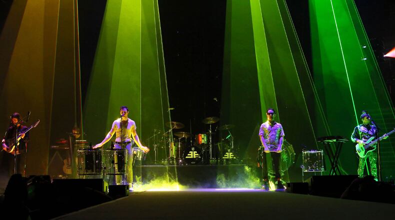 - Imagine Dragons perform "Gold." Imagine Dragons brought their enrgized Evolve Tour to sold out Philips Arena on Nov. 7, 2017. Opening acts Grouplove and K. Flay got the night off to a rocking start. Robb Cohen Photography & Video /RobbsPhotos.com