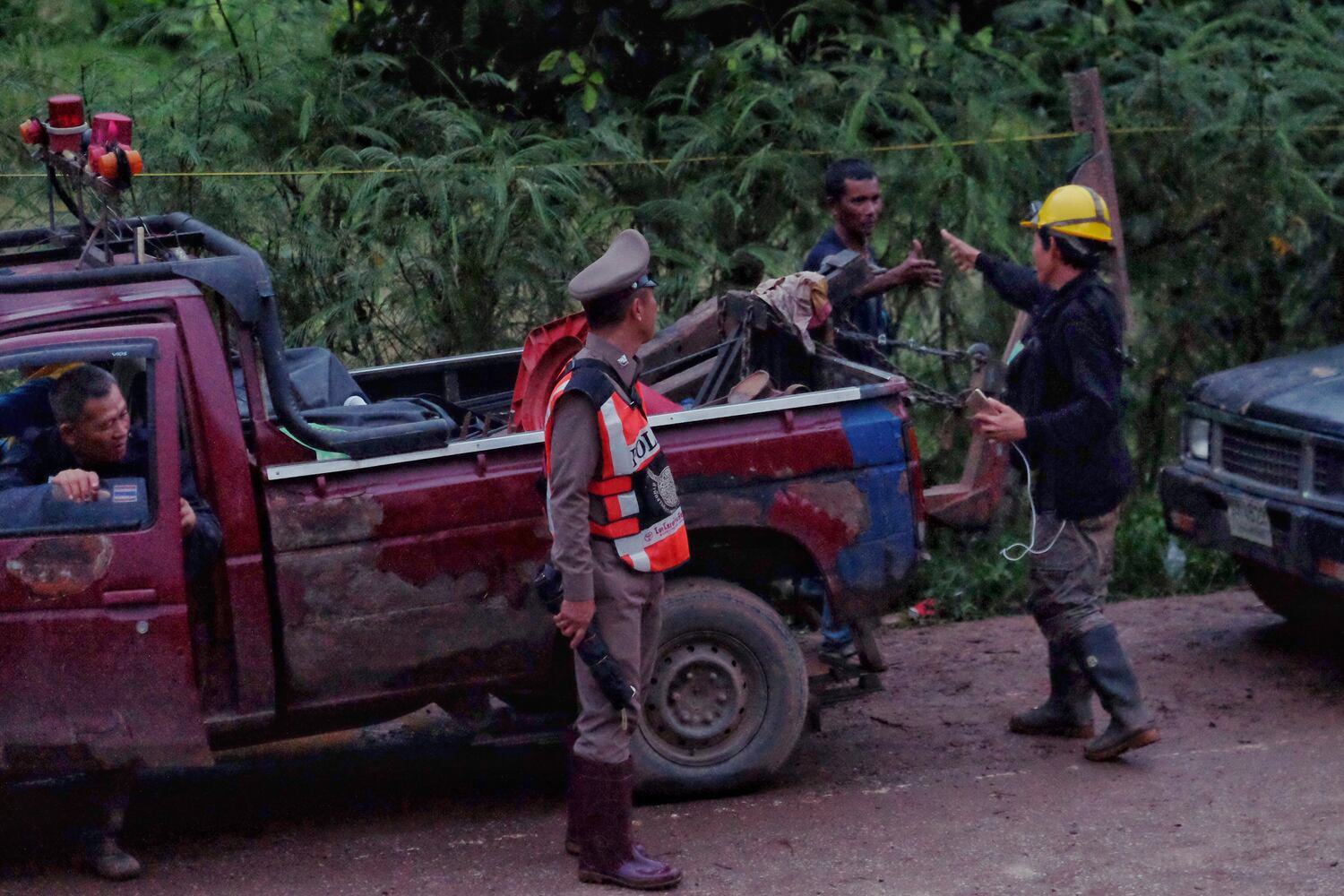 Photos: Rescuers work to free soccer team, coach trapped in Thai cave