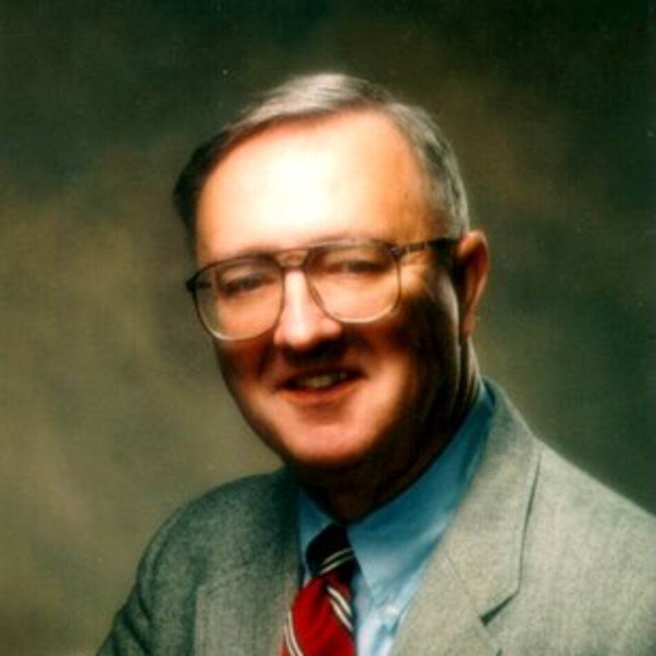Elliott Brack, who worked in journalism since he was in high school and retired in 2001, died May 15 at 90. (Courtesy of Cynthia Daniels)