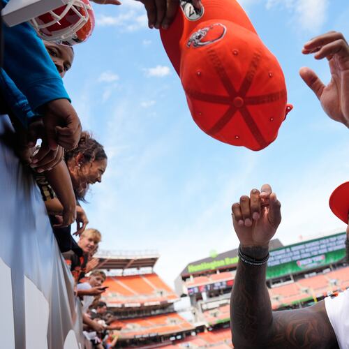 Cleveland Browns defensive end Jared Verse greets fans after an NFL preseason football game against the Buffalo Bills, Saturday, Aug. 22, 2026, in Cleveland. (AP Photo/Carolyn Kaster)