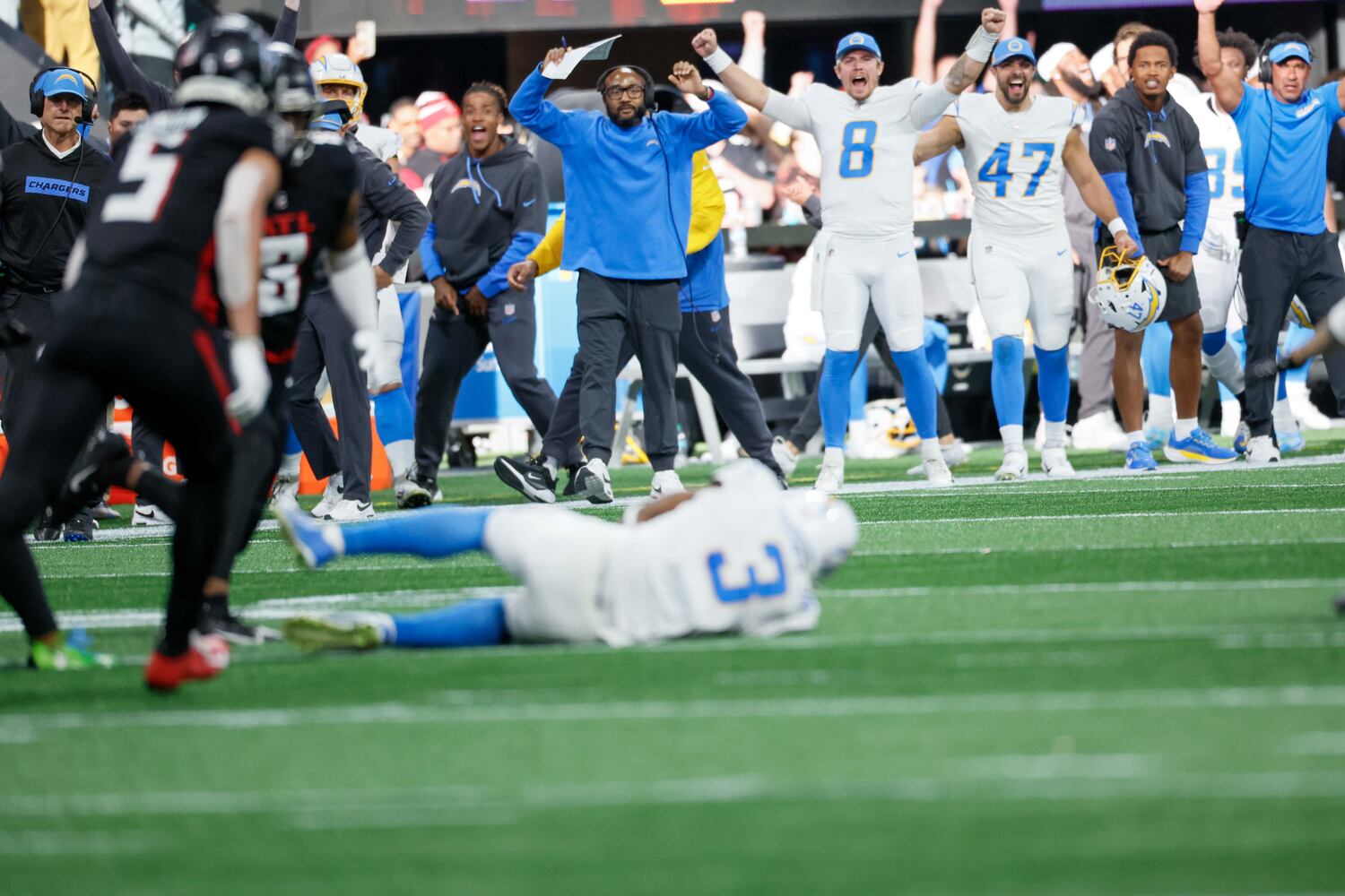 Atlanta Falcons vs Los Angeles Chargers