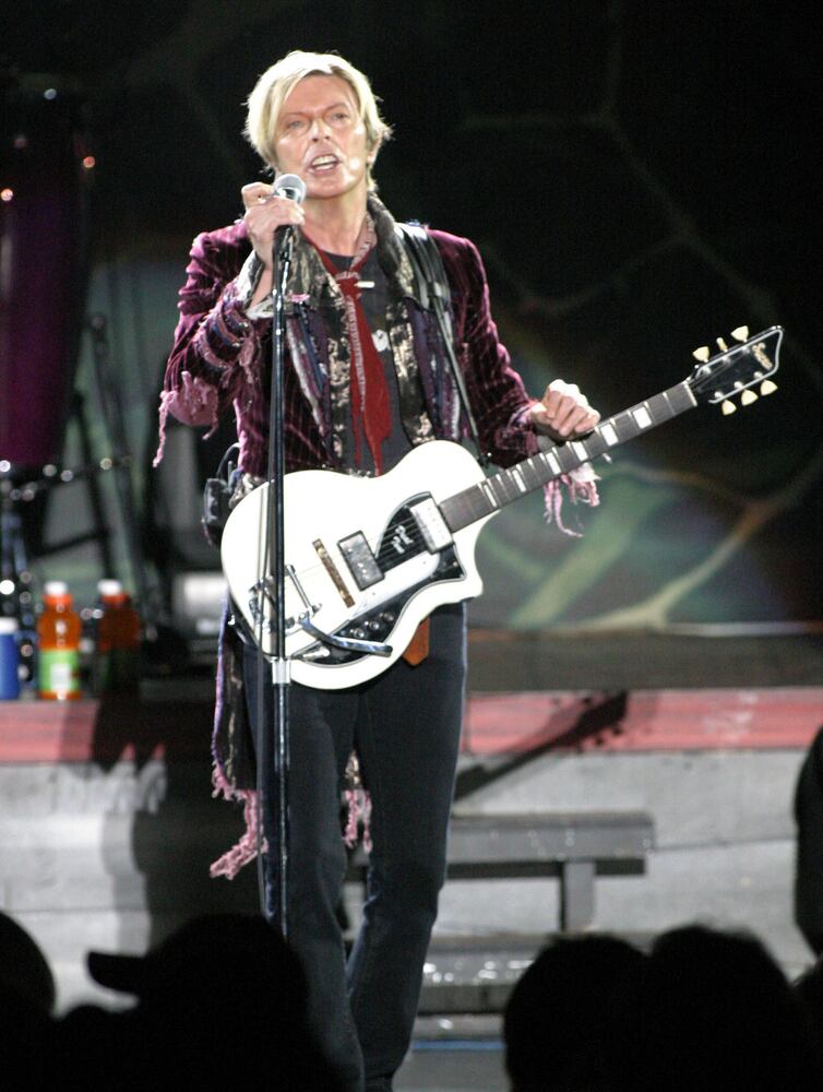 David Bowie plays Atlanta