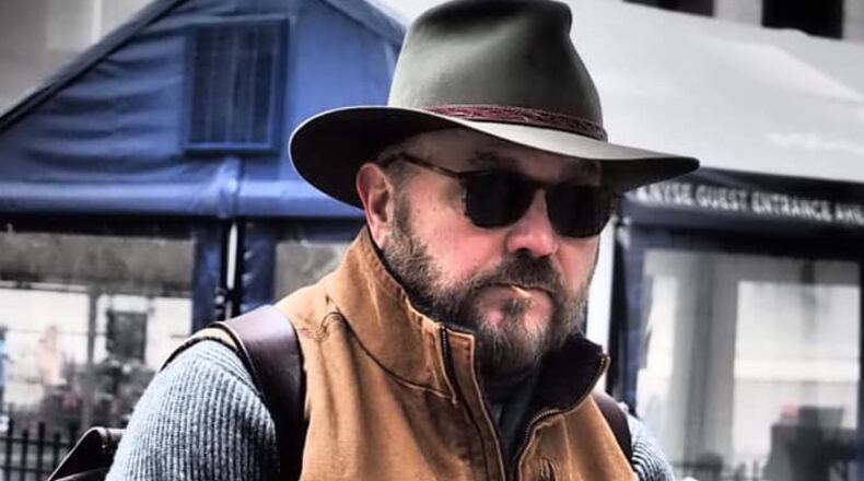 DeKalb pension chairman Ed Wall is adopting an unconventional strategy for government retirement funds: Show more red ink.