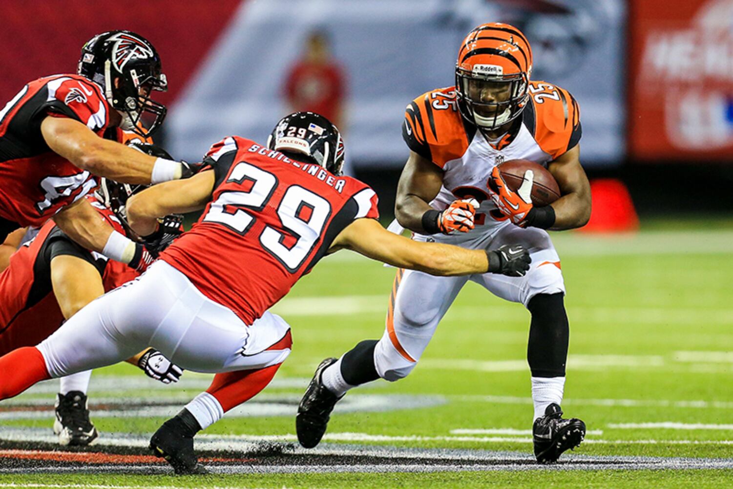 Shann Schillinger, cornerback