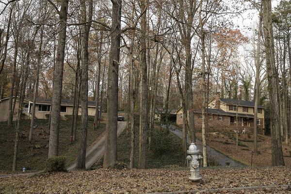 Houses at the Loch Lomond Estates neighborhood in South Fulton. (ALYSSA POINTER/ALYSSA.POINTER@AJC.COM)