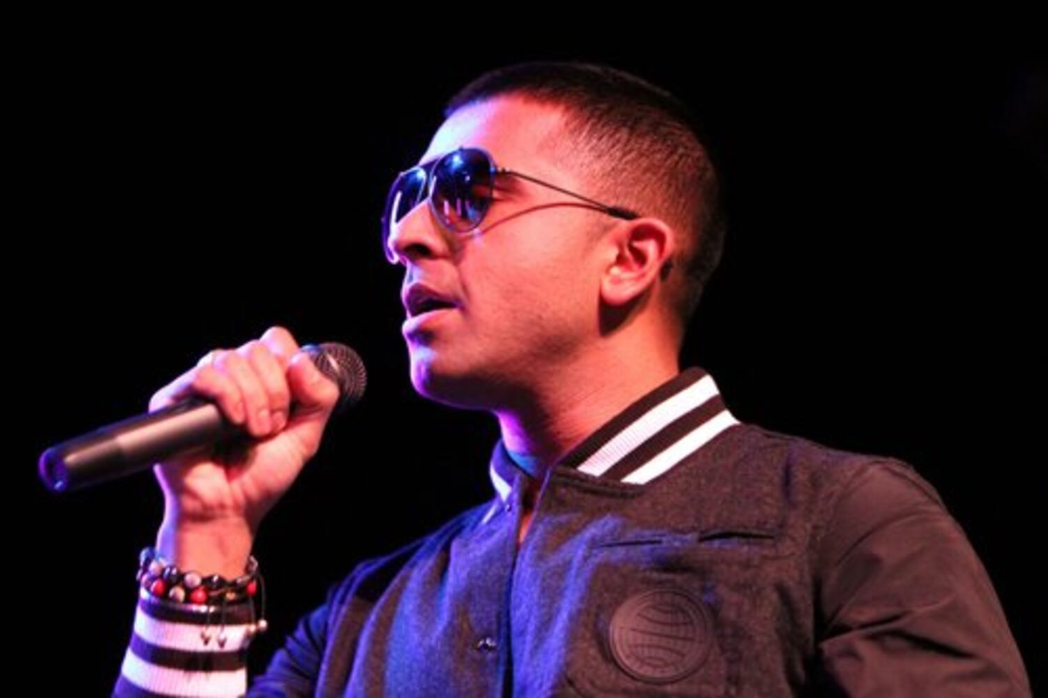 Joe Jonas thrills fans at Tabernacle