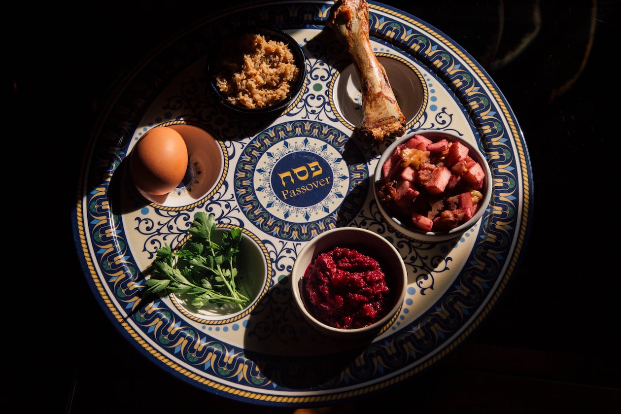 The Interfaith Hunger Seder will walk attendees through a traditional Passover Seder, which includes items like this traditional plate, while sharing information about food insecurity in Atlanta. (Elizabeth D. Herman/The New York Times 2022)