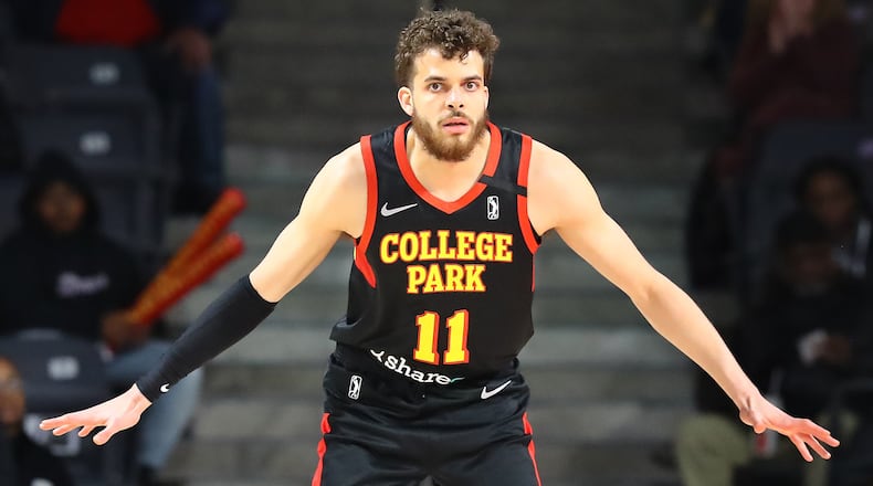 College Park Skyhawks guard R.J. Hunter defends against the Capital City Go-Go at Gateway Center Arena on Thursday, Feb. 27, 2020, in Atlanta. Curtis Compton ccompton@ajc.com